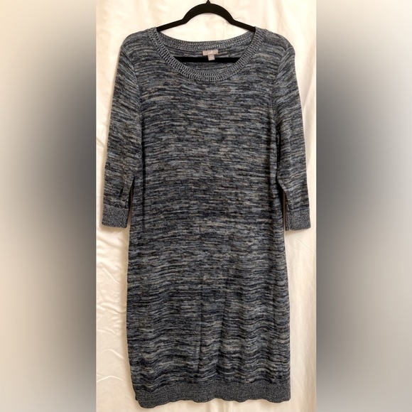 Elegant Knit Dress - Picture 2 of 11